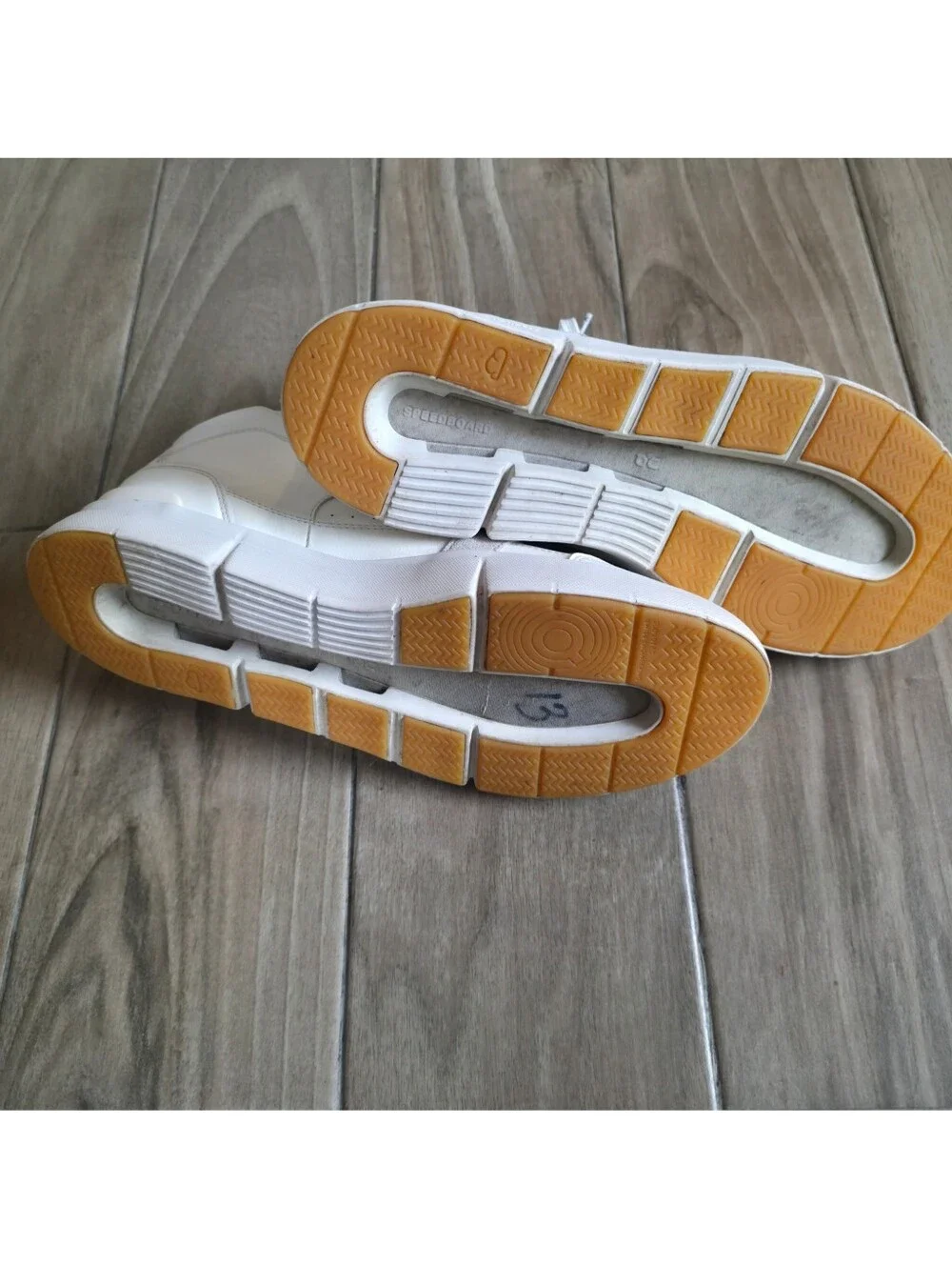 On Cloud THE ROGER Clubhouse Men's 11.5 White Sand Sneakers